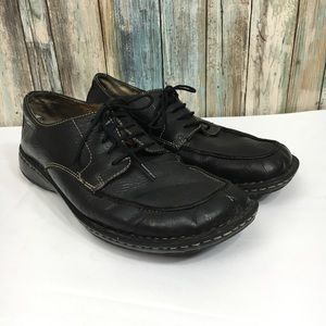 Born Handcrafted Lace Up Oxford Shoes